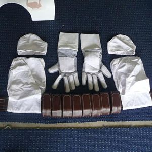 Belt, gloves & spats