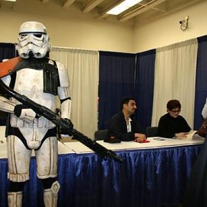 Me working the Carrie Fisher autograph line during Wondercon 09.