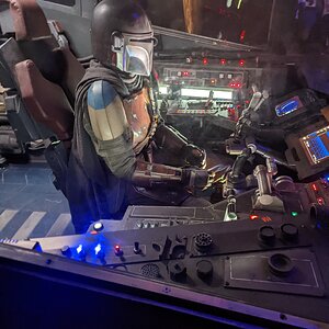 Razor Crest Cockpit Display 29.jpg